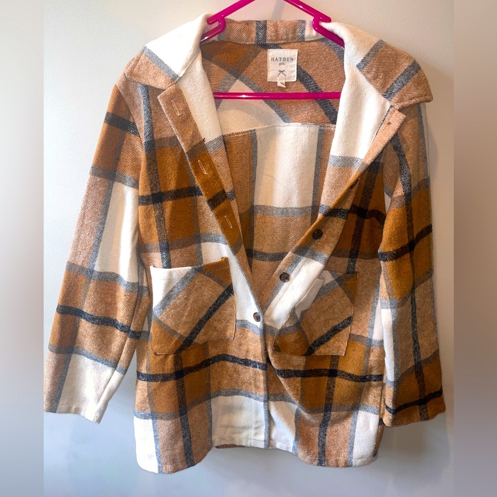 🤎Brown/Tan Plaid Hayden Girls Shacket.